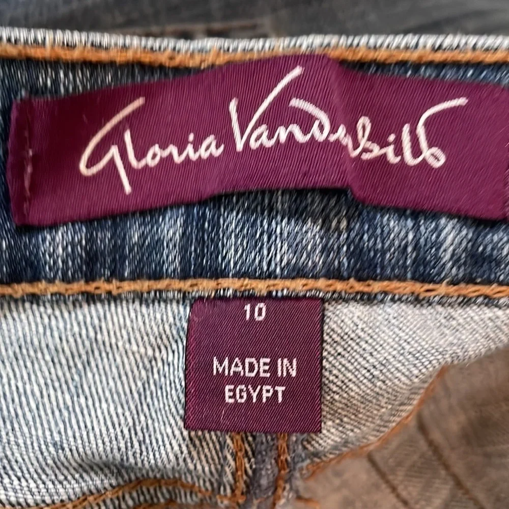 Gloria Vanderbilt gloria vanderbilt